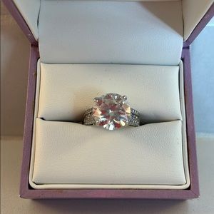 All Moissanite Sterling silver ring! Size 8